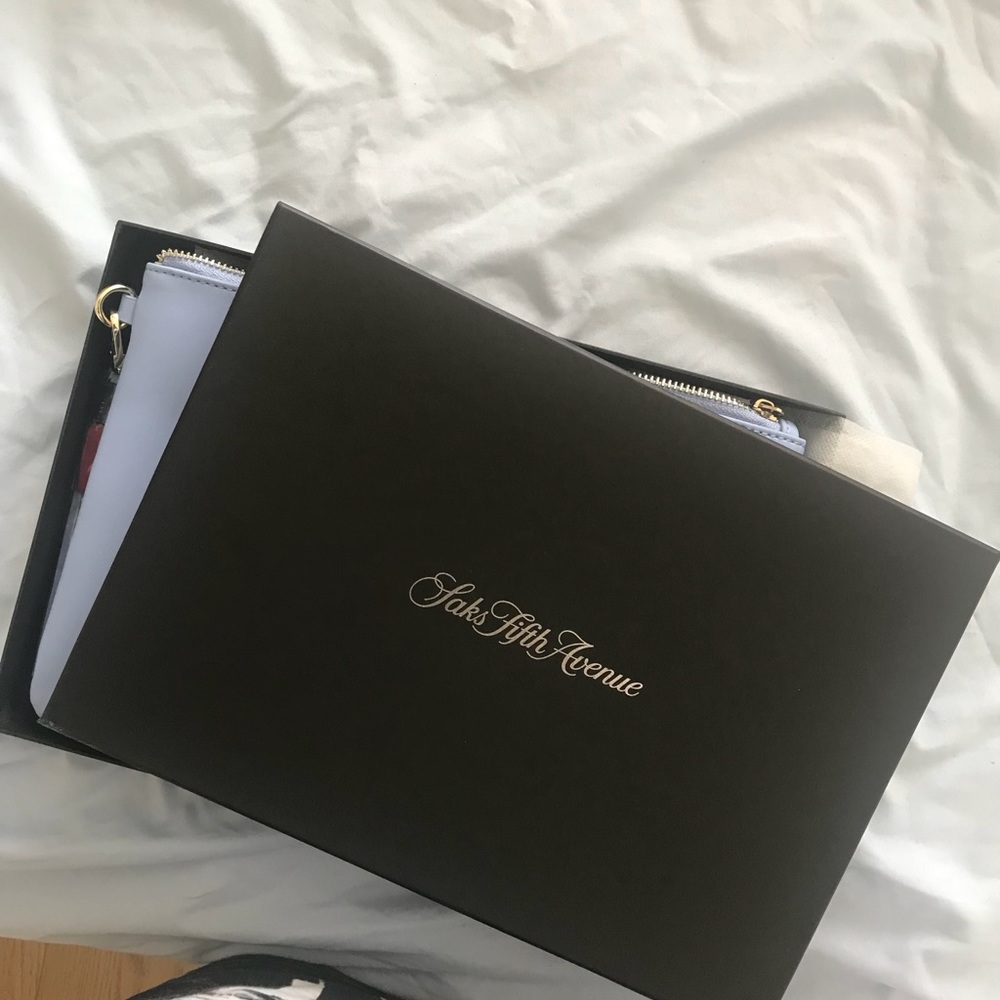 🆕Saks Fifth Avenue clutch